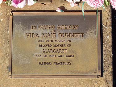 VIDA MAIE BUNNETT