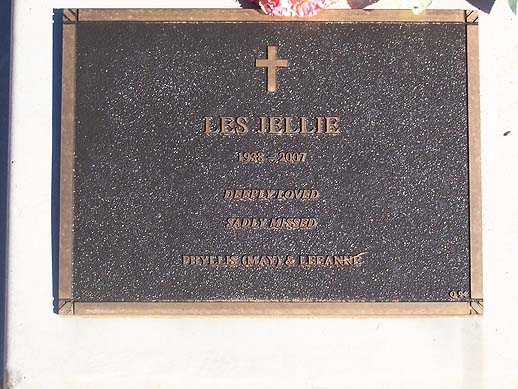 LESLIE JELLIE
