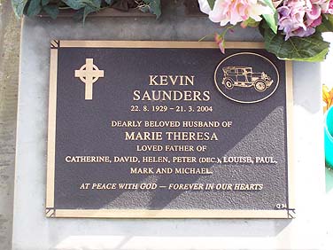 KEVIN SAUNDERS