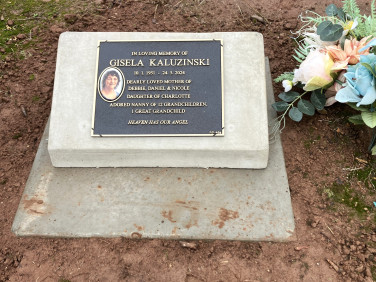 GISELA KALUZINSKI